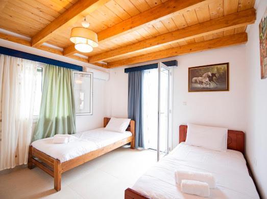 Christos Appartments Lazaráta エクステリア 写真