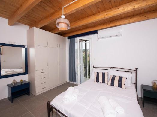 Christos Appartments Lazaráta エクステリア 写真